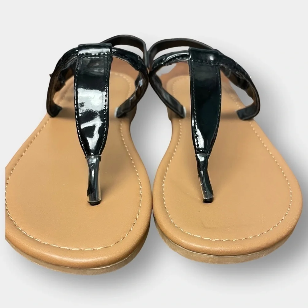 NEW Smart Fit T Strap Sandal Black Faux Patent Leather Girl's Size 1